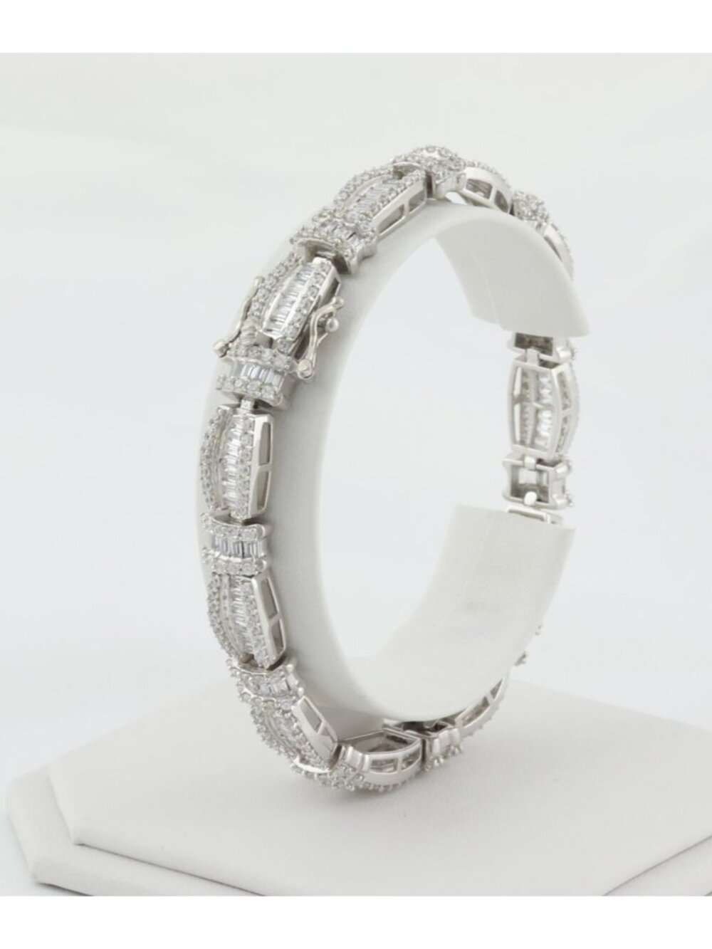 Sterling Silver Gorgeous Sparkly 4 carat Cubic Zirconia Tennis Bracelet 8" inch - Picture 5 of 8